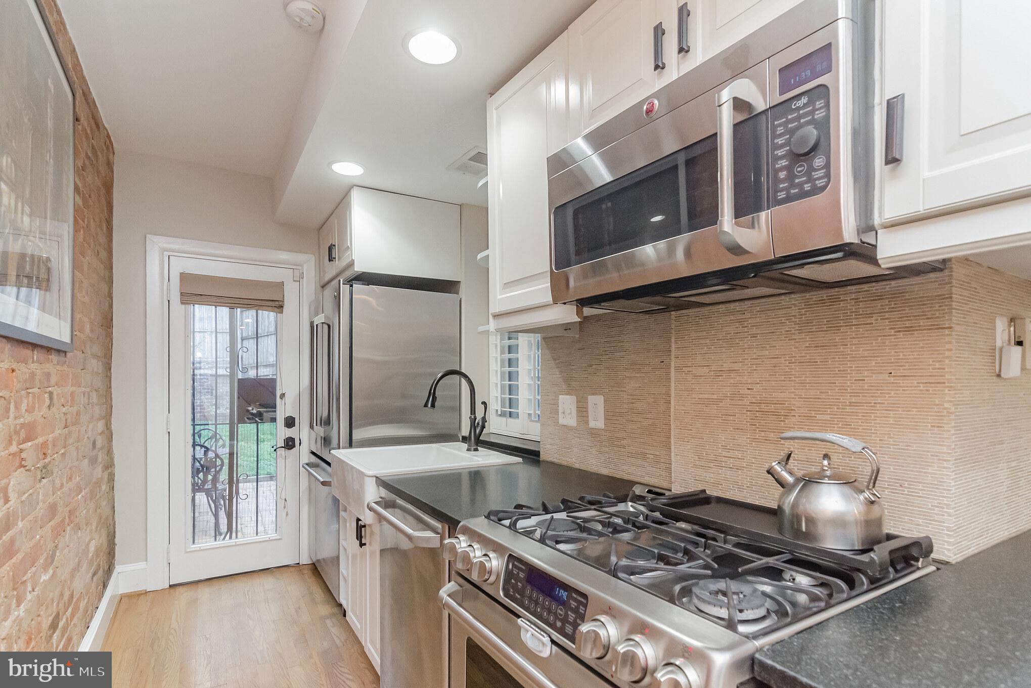 2321 17th Street Northwest Washington, DC 20009 - Photo 11 of 26