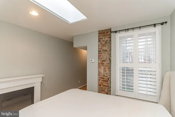 $3,750 | 2321 17th Street Northwest, Washington, DC 20009