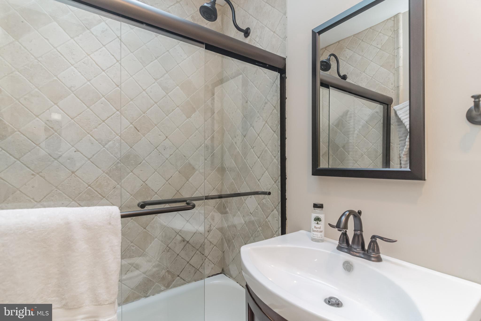 2321 17th Street Northwest Washington, DC 20009 - Photo 17 of 26