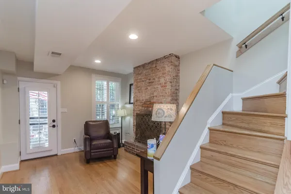 $3,750 | 2321 17th Street Northwest, Washington, DC 20009