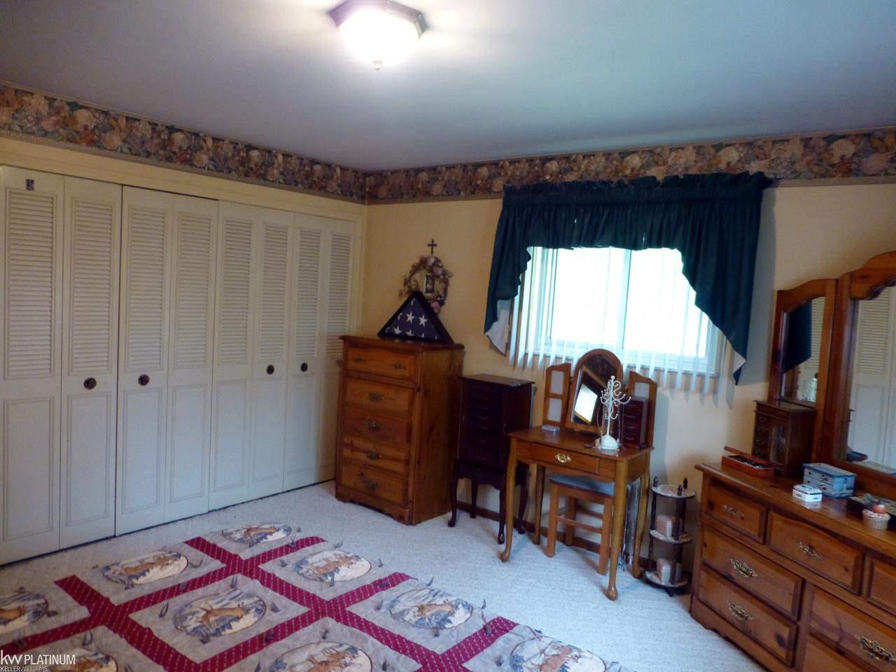 6240 County Line Road New Baltimore, MI 48047 - Photo 31 of 79 50079407-31.JPG