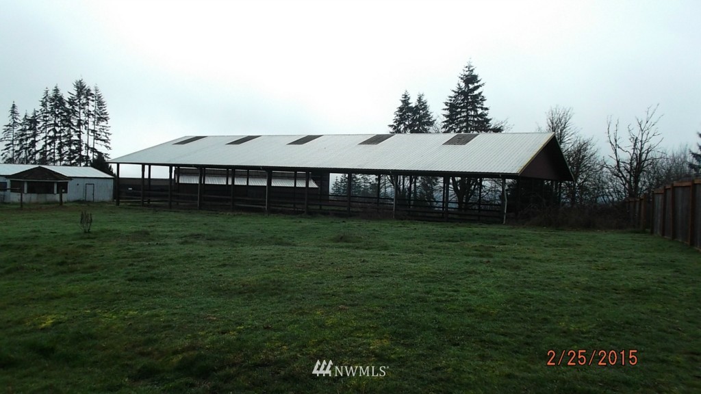457 Hemenway Road Winlock, WA 98596 - Photo 3 of 24 a view of a house with a yard