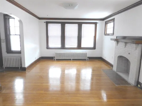 $3,200 | 10 Hatherly Road, Unit 1, Boston, MA 02135