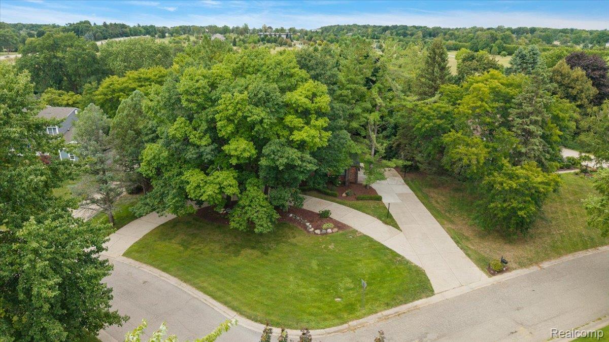 5033 Aintree Court Rochester, MI 48306 - Photo 55 of 64 Corner lot