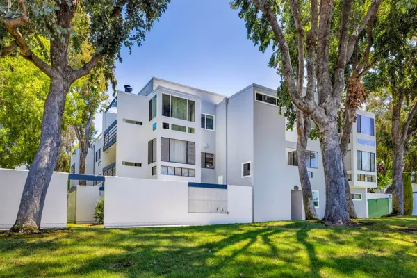 $588,888 | 1033 Shell Boulevard, Unit 7, Foster City, CA 94404