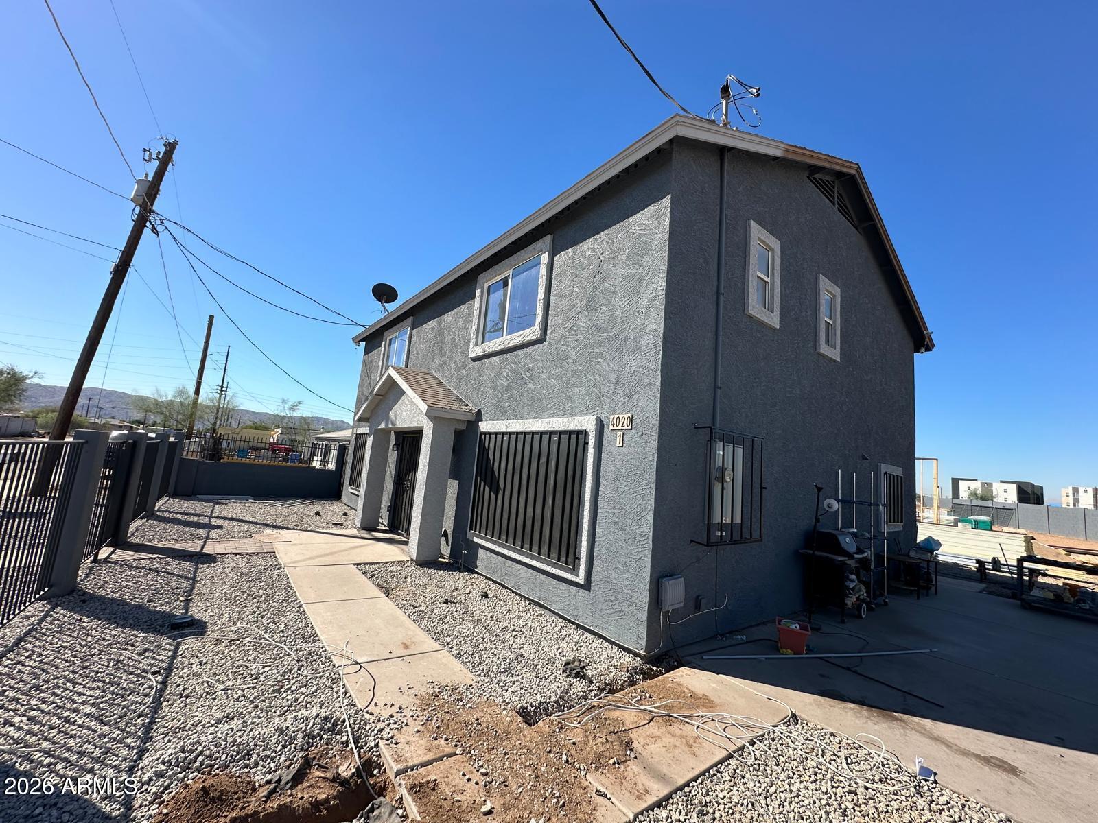 4020 South 15th Street Phoenix, AZ 85040 - Photo 4 of 5 303ed891-249e-4289-bf9c-b5d2ec7a5ccb