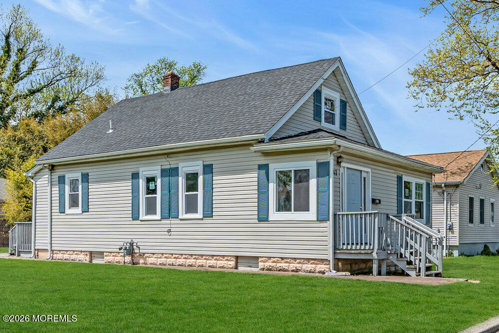 41 Harding Avenue Keansburg, NJ 07734 - Photo 3 of 30 003_dsc08438-1_copy_447