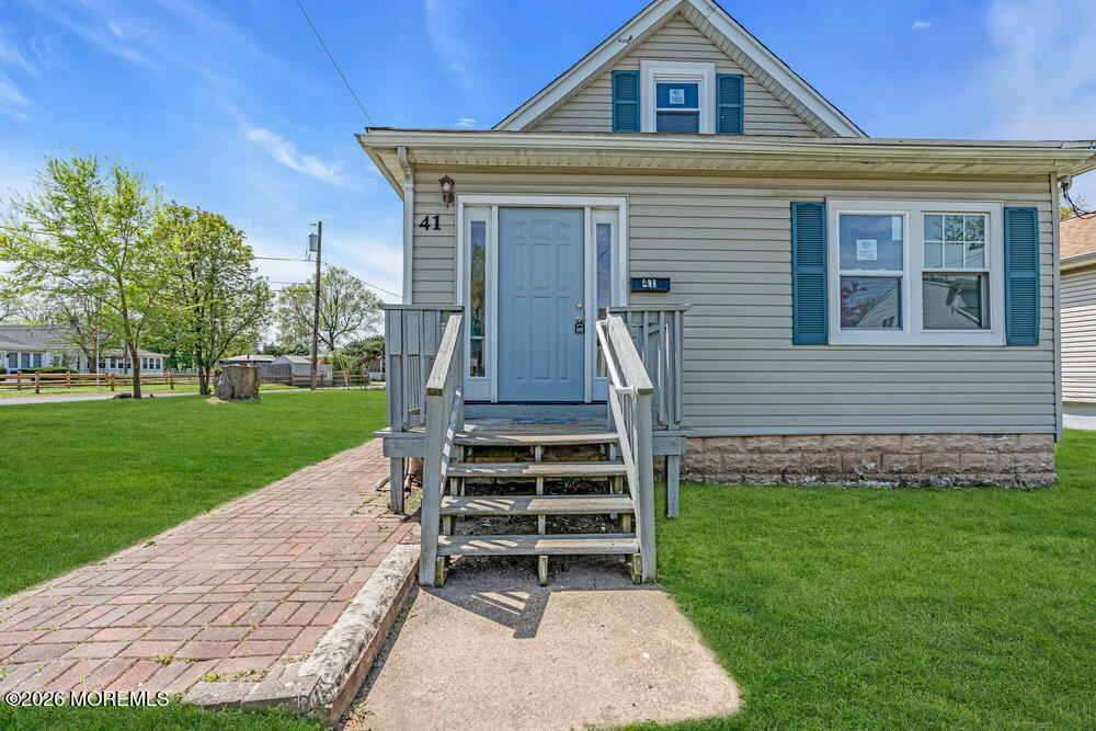 41 Harding Avenue Keansburg, NJ 07734 - Photo 7 of 30 007_dsc08423-1_198