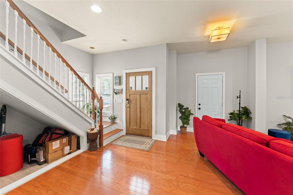 2223 Amherst Avenue Orlando, FL 32804 - Photo 4 of 64 a view of an entryway