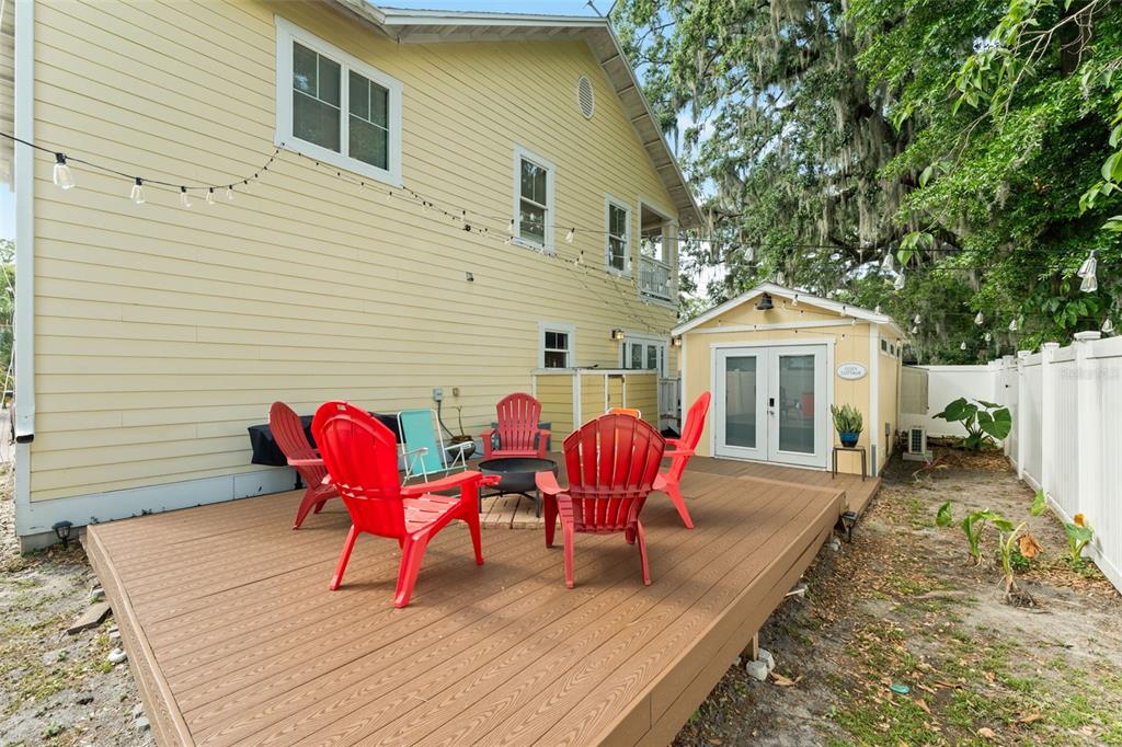 2223 Amherst Avenue Orlando, FL 32804 - Photo 56 of 64 a view of a house with lounge chair