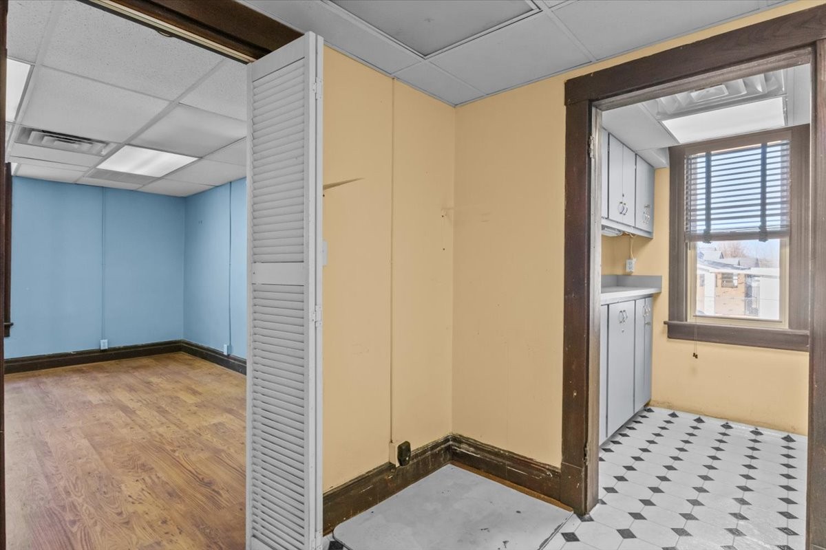 203 East Main Street Waverly, TN 37185 - Photo 14 of 32 a view of an empty room