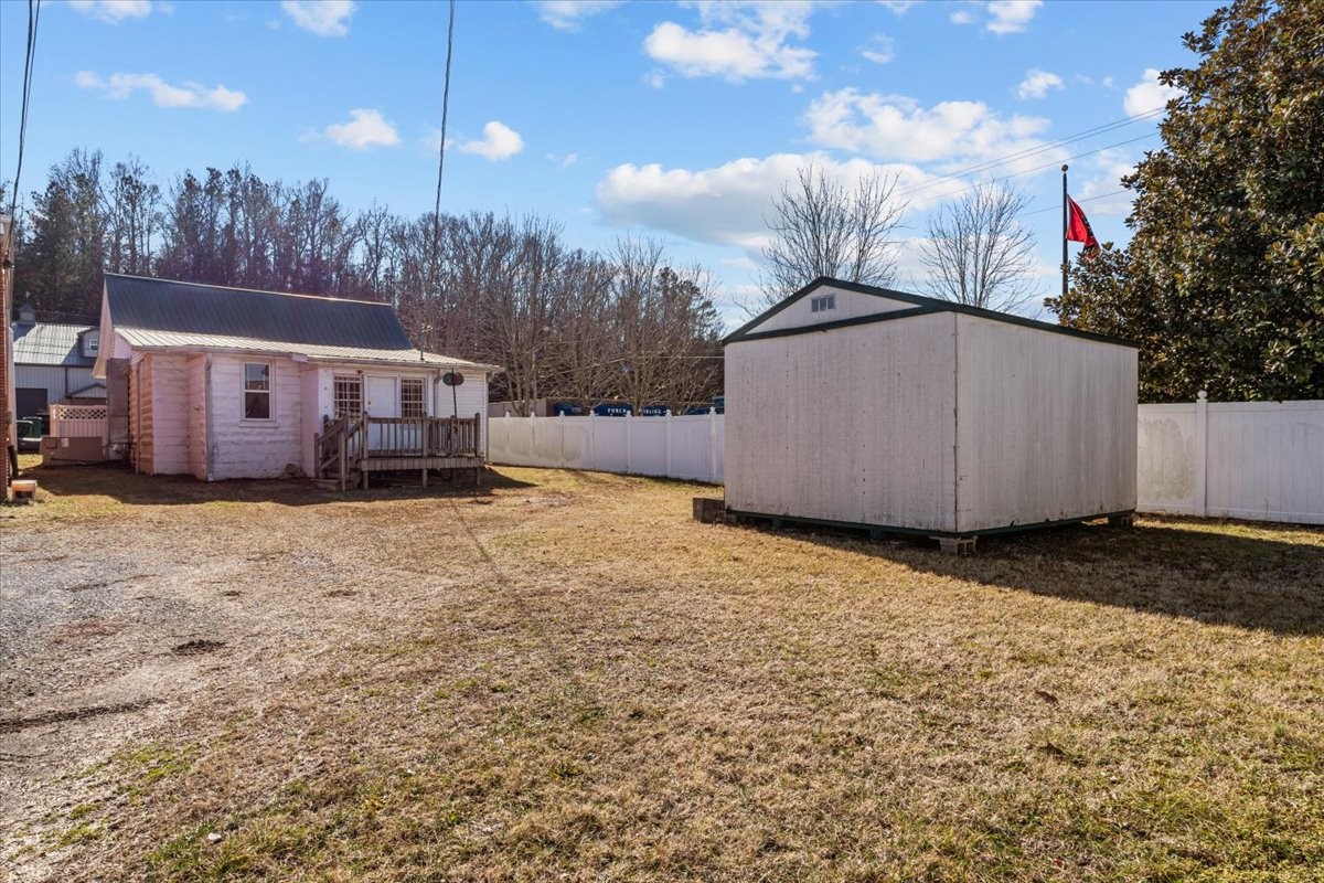 203 East Main Street Waverly, TN 37185 - Photo 26 of 32 a view of a house with a yard