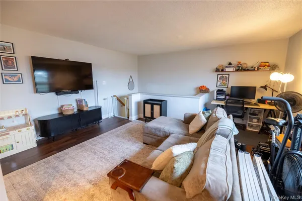 $279,999 | 136-65 68th Drive, Unit B | Kew Gardens Hills