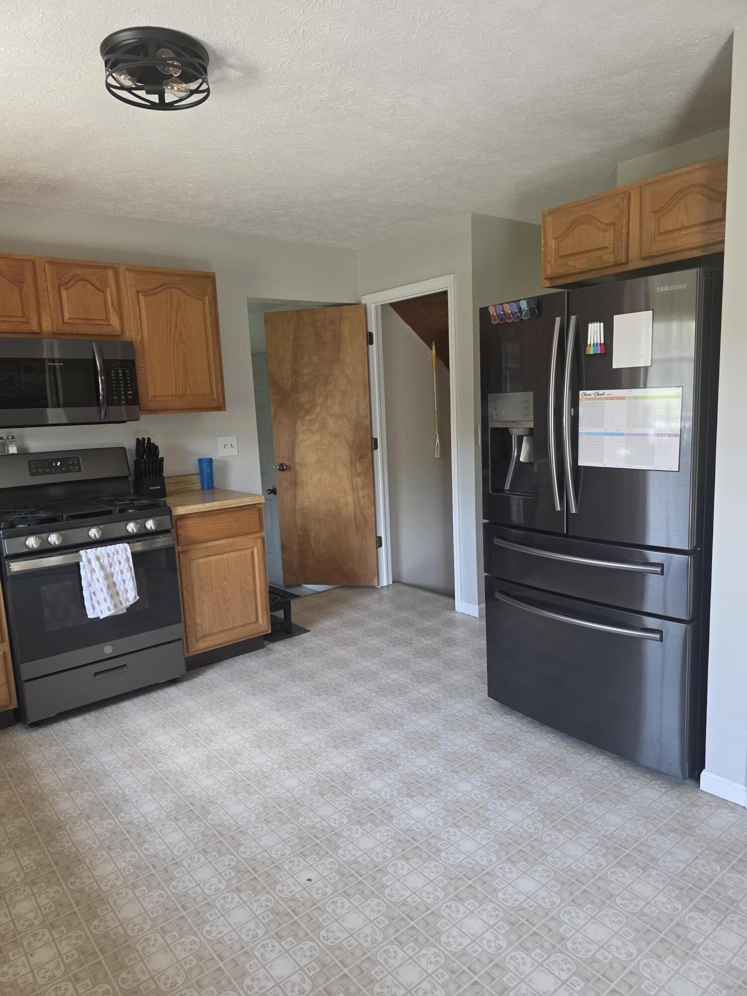 1627 West Barnes Road Leslie, MI 49251 - Photo 9 of 56 20260422_133425