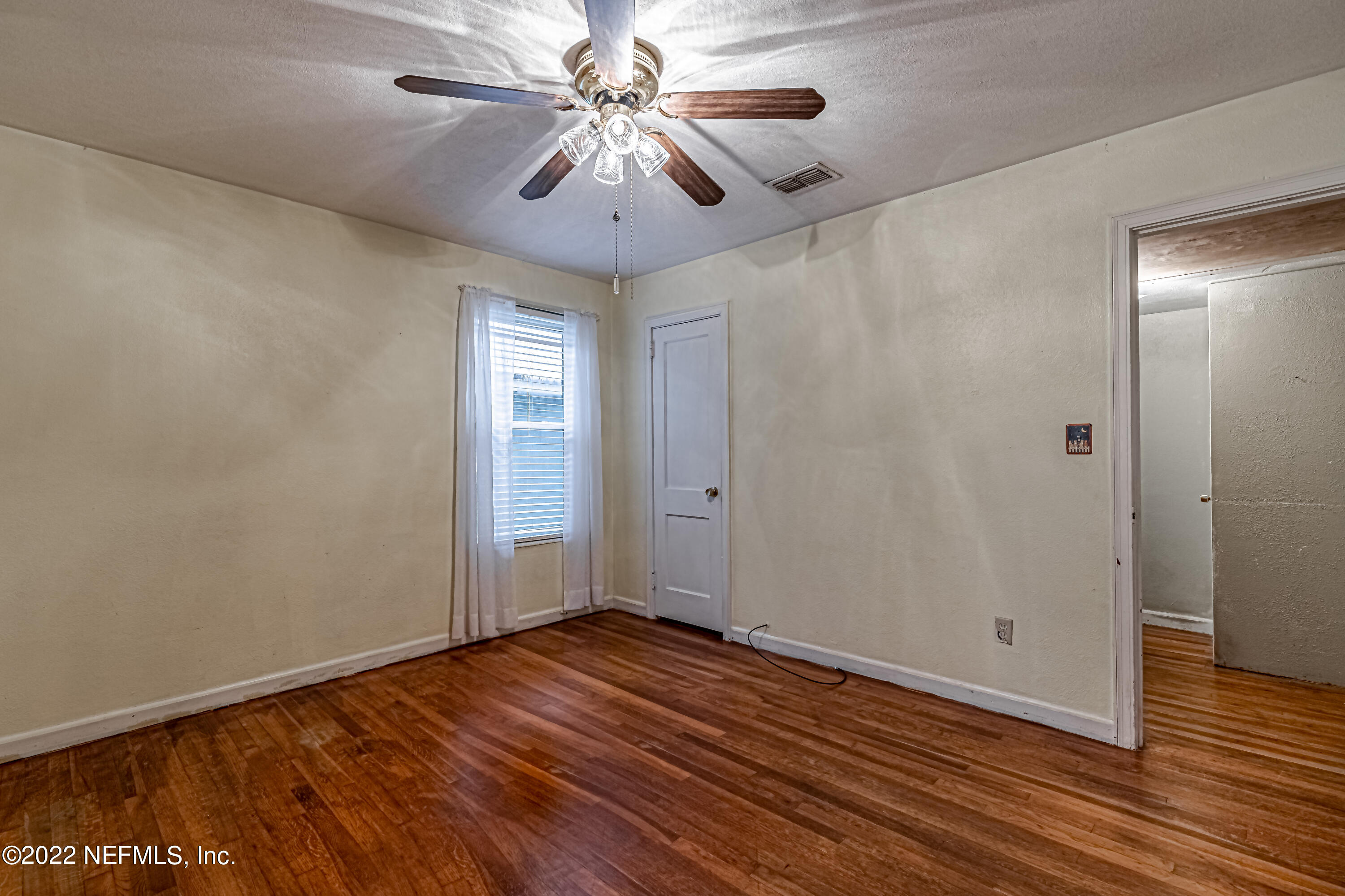 716 Valley Forge Road Jacksonville, FL 32208 - Photo 16 of 21 16-Primary Bedroom