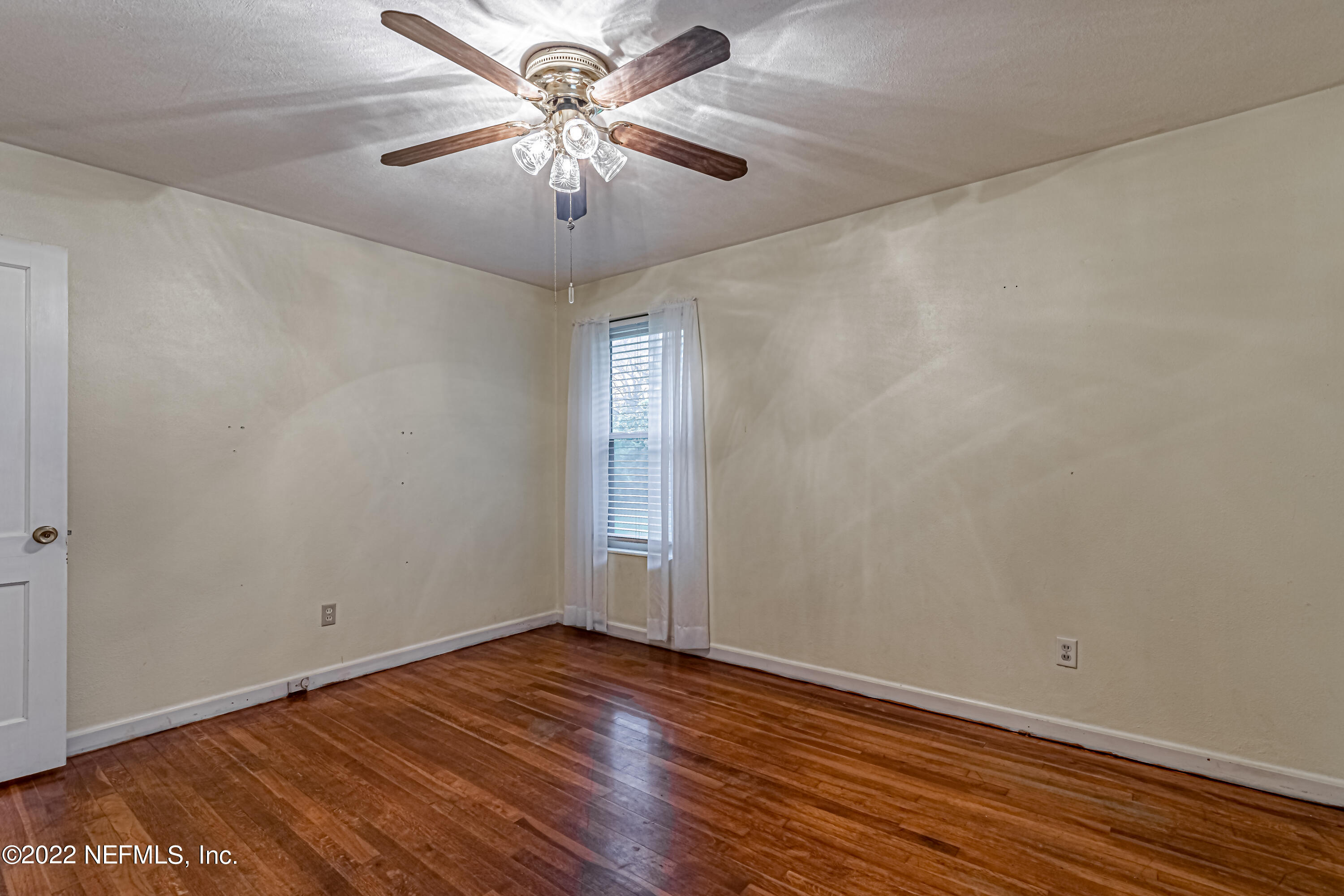716 Valley Forge Road Jacksonville, FL 32208 - Photo 18 of 21 18-Primary Bedroom