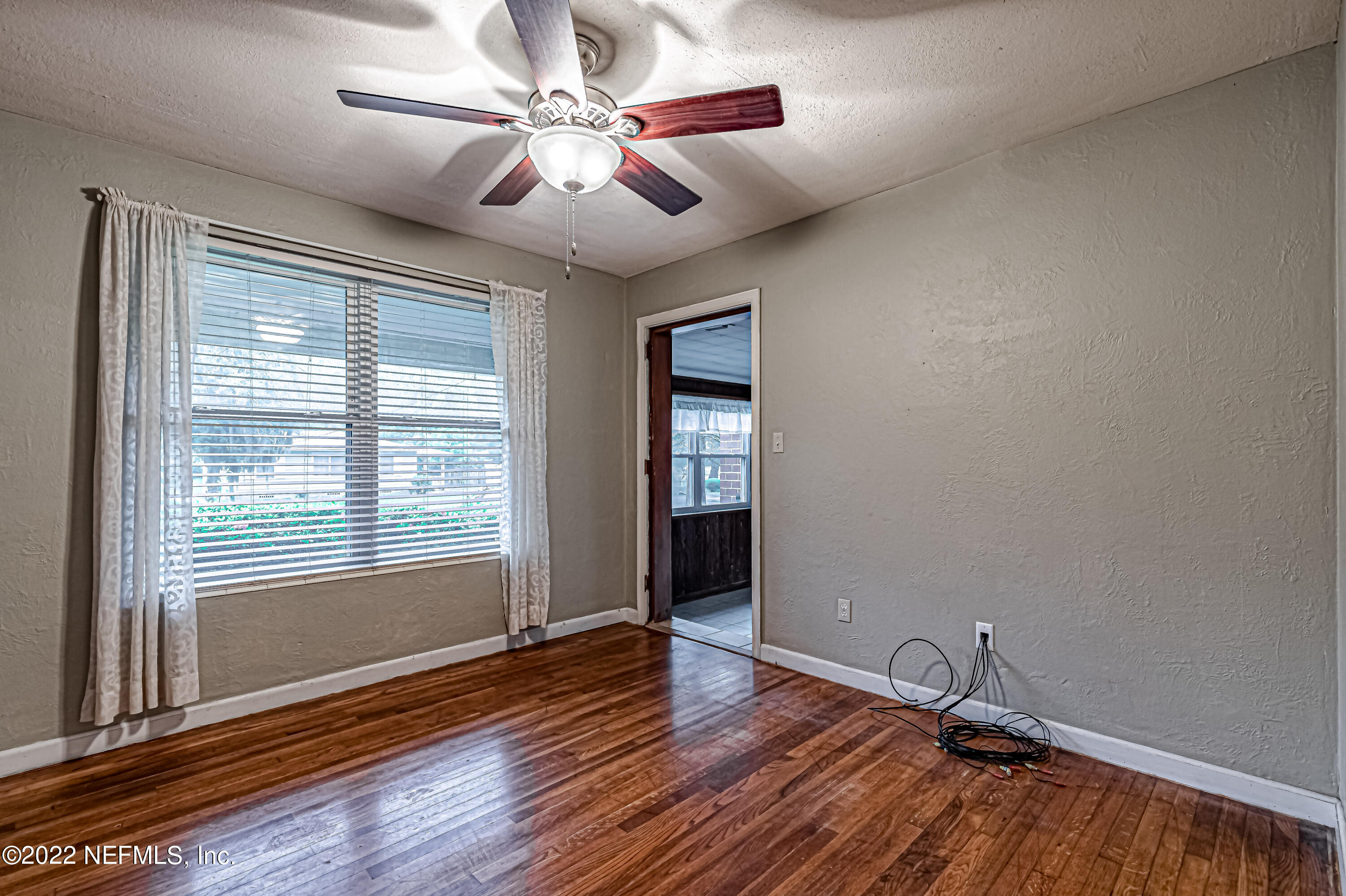 716 Valley Forge Road Jacksonville, FL 32208 - Photo 5 of 21 5-Living Room