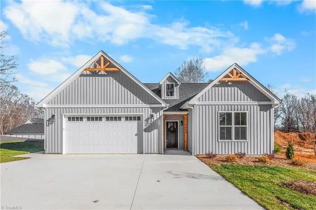 $425,900 | 4608 Cedar Farm Lane, Pfafftown, NC 27040