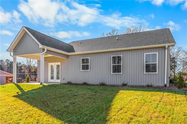 $425,900 | 4608 Cedar Farm Lane, Pfafftown, NC 27040