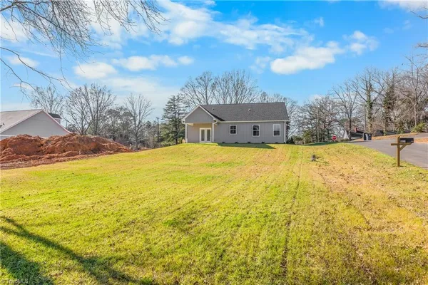 $425,900 | 4608 Cedar Farm Lane, Pfafftown, NC 27040