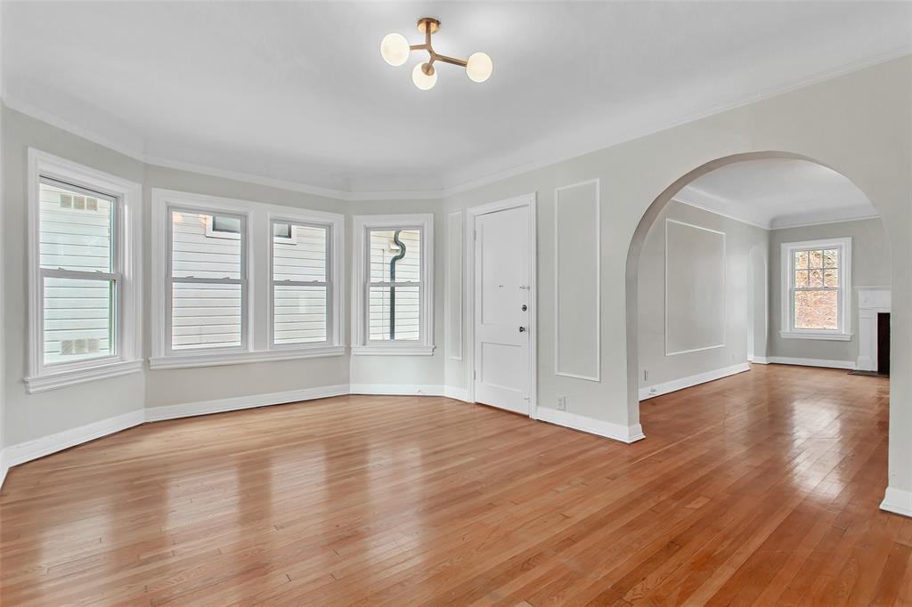 4204 Prescott Avenue, Unit 2 Dallas, TX 75219 - Photo 13 of 33