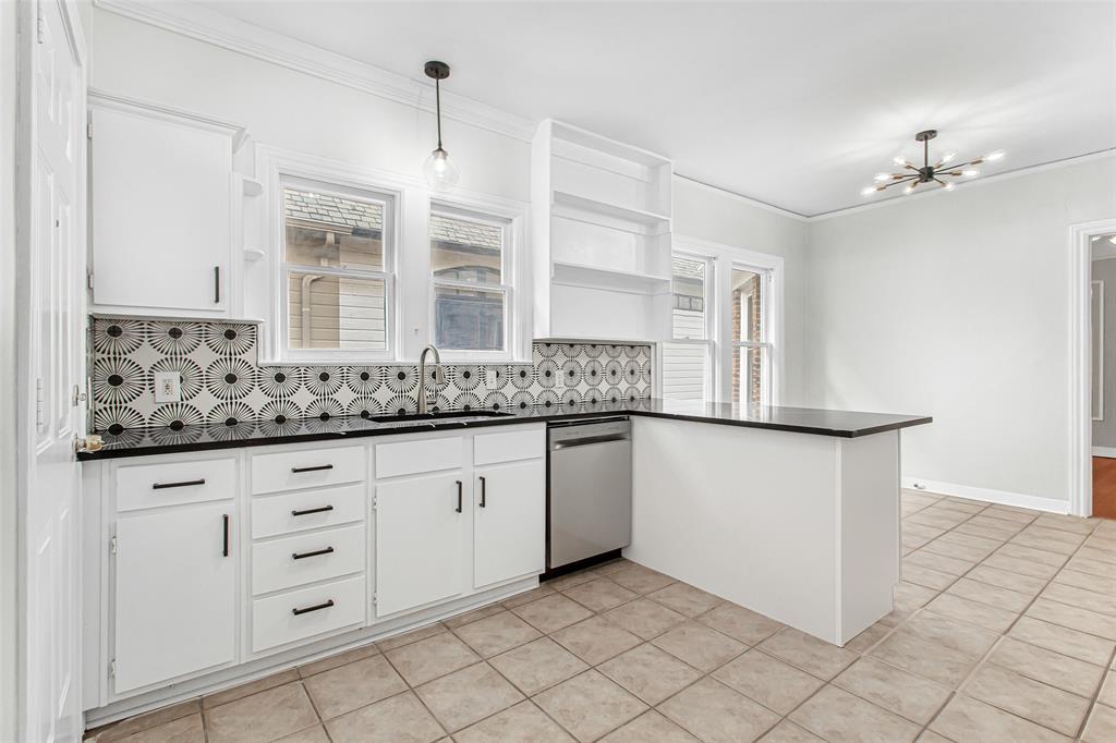 4204 Prescott Avenue, Unit 2 Dallas, TX 75219 - Photo 19 of 33