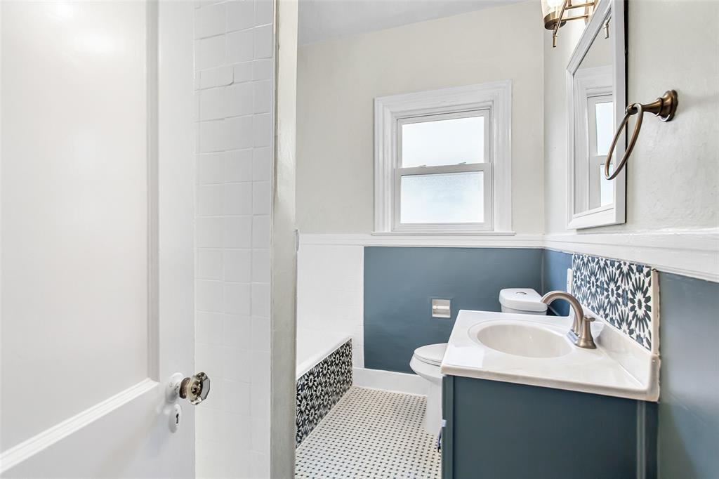 4204 Prescott Avenue, Unit 2 Dallas, TX 75219 - Photo 25 of 33