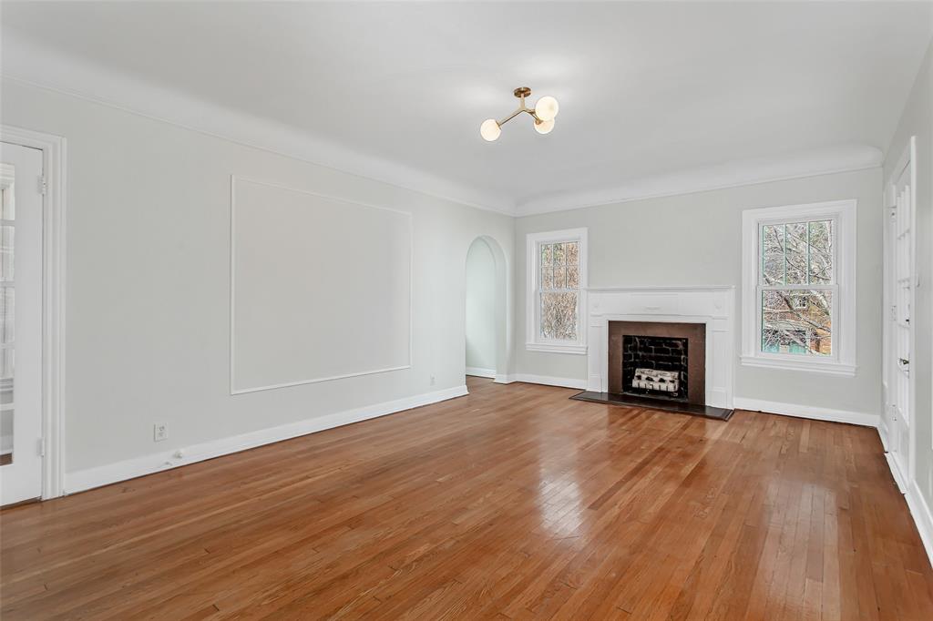 4204 Prescott Avenue, Unit 2 Dallas, TX 75219 - Photo 5 of 33