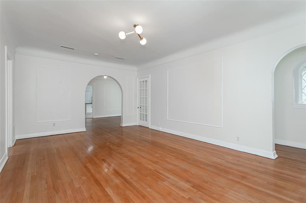 4204 Prescott Avenue, Unit 2 Dallas, TX 75219 - Photo 6 of 33