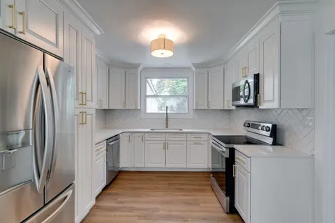$389,900 | 3814 Plantation Drive, Hermitage, TN 37076