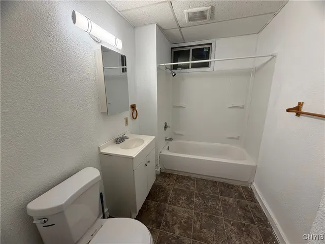 $900 | 1208 City Street, Unit 3, Utica, NY 13502