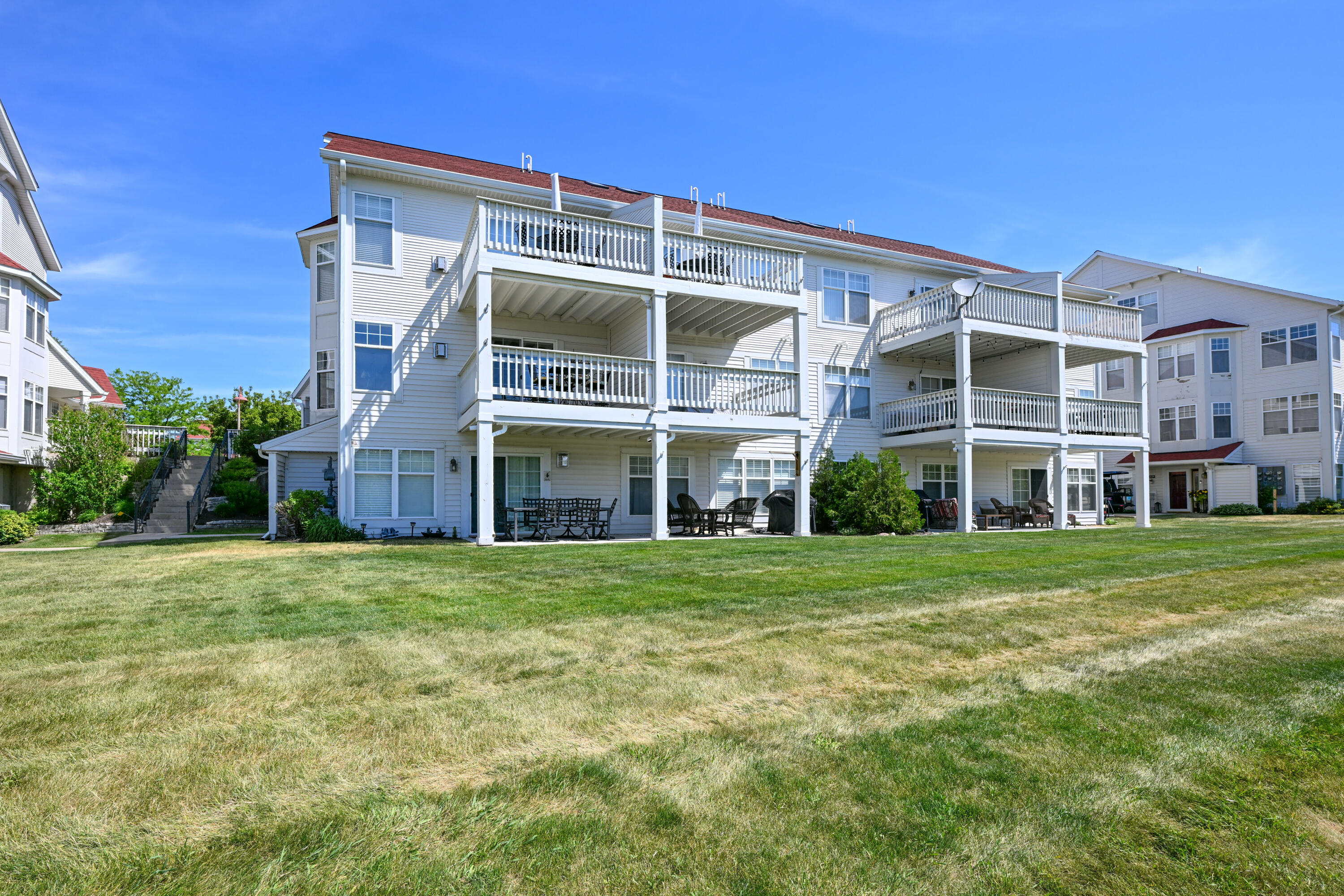 2138 Landings Lane Delavan, WI 53115 - Photo 27 of 43 Condo Facing Delavan Lake