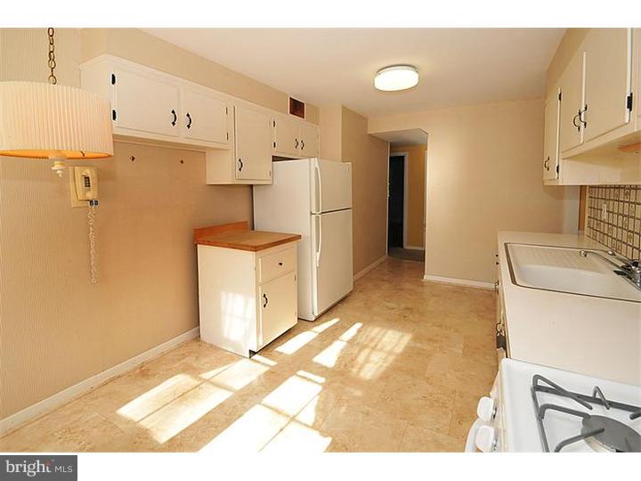 1082 Beverly Road Rydal, PA 19046 - Photo 11 of 22 Kitchen