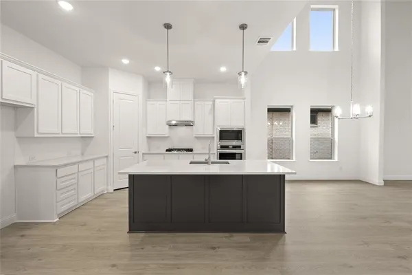$499,900 | 1016 Allegheny Drive, Burleson, TX 76028