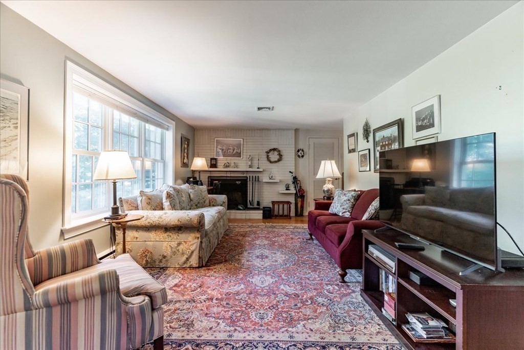 9 Hancock Road Hingham, MA 02043 - Photo 14 of 40 Gallery Image 14