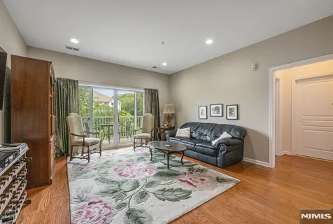 $410,000 | 5201 Warren's Way, Wanaque, NJ 07465