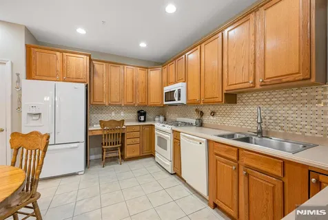$410,000 | 5201 Warren's Way, Wanaque, NJ 07465