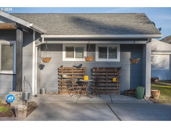 a view of outdoor space