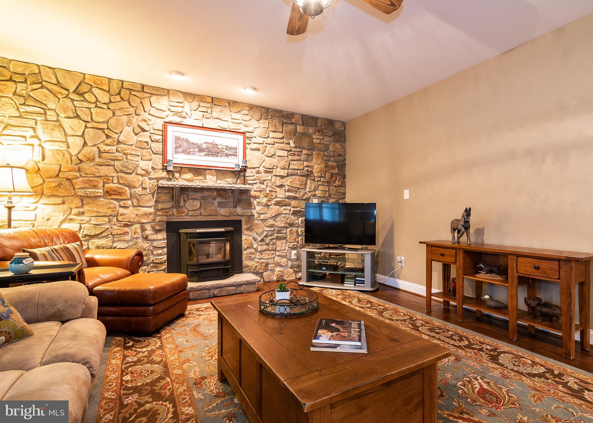 1194 Patuxent Road Odenton, MD 21113 - Photo 23 of 68 Family Room