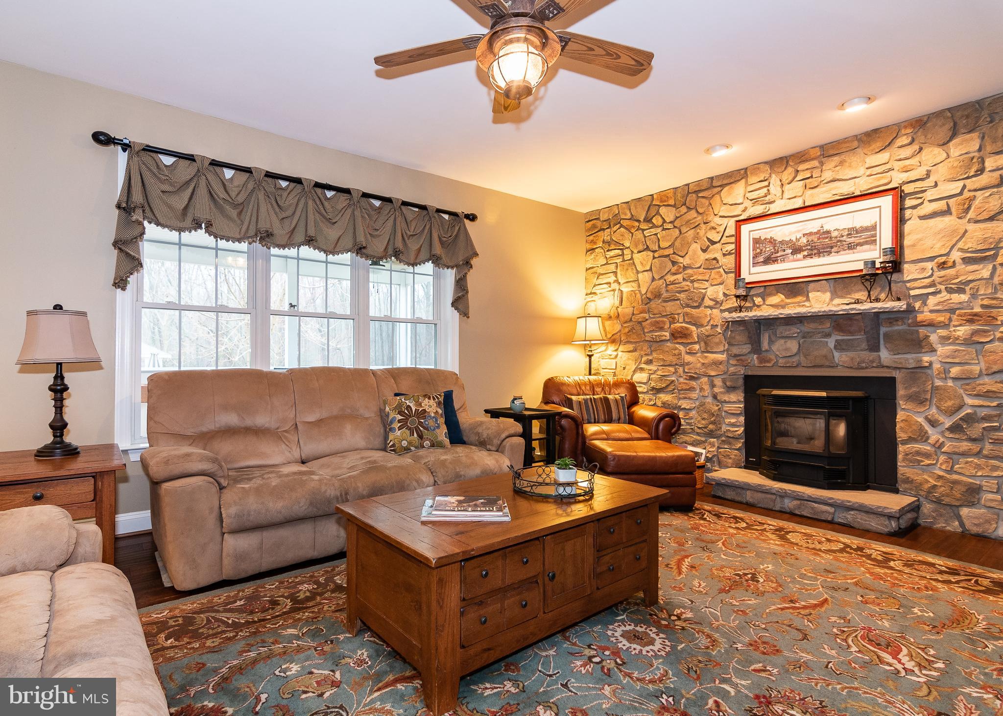 1194 Patuxent Road Odenton, MD 21113 - Photo 24 of 68 Family Room