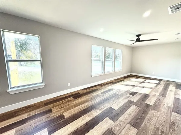 $236,000 | 102 Terral Court, Cameron, TX 76520