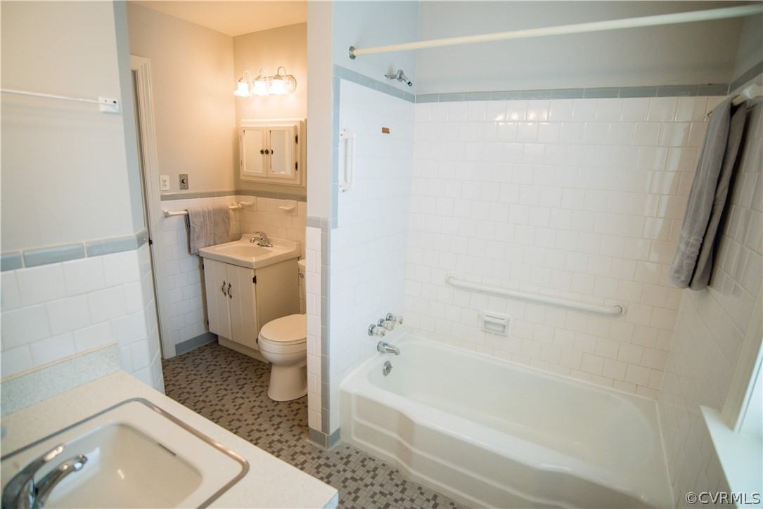 2404 Lourdes Road Henrico, VA 23228 - Photo 26 of 32 Gallery Image 26