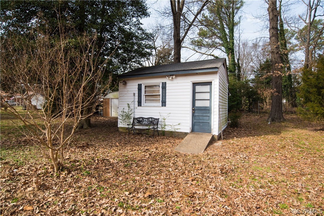 2404 Lourdes Road Henrico, VA 23228 - Photo 5 of 32 Gallery Image 5