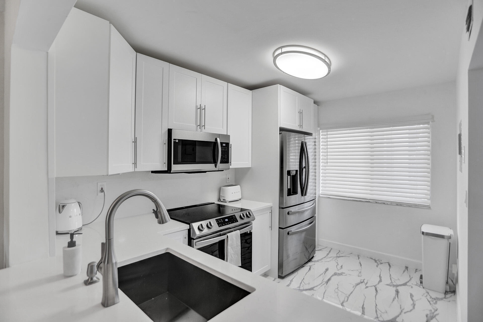 3601 Inverrary Drive, Unit 109 Lauderhill, FL 33319 - Photo 3 of 42 B27I5814