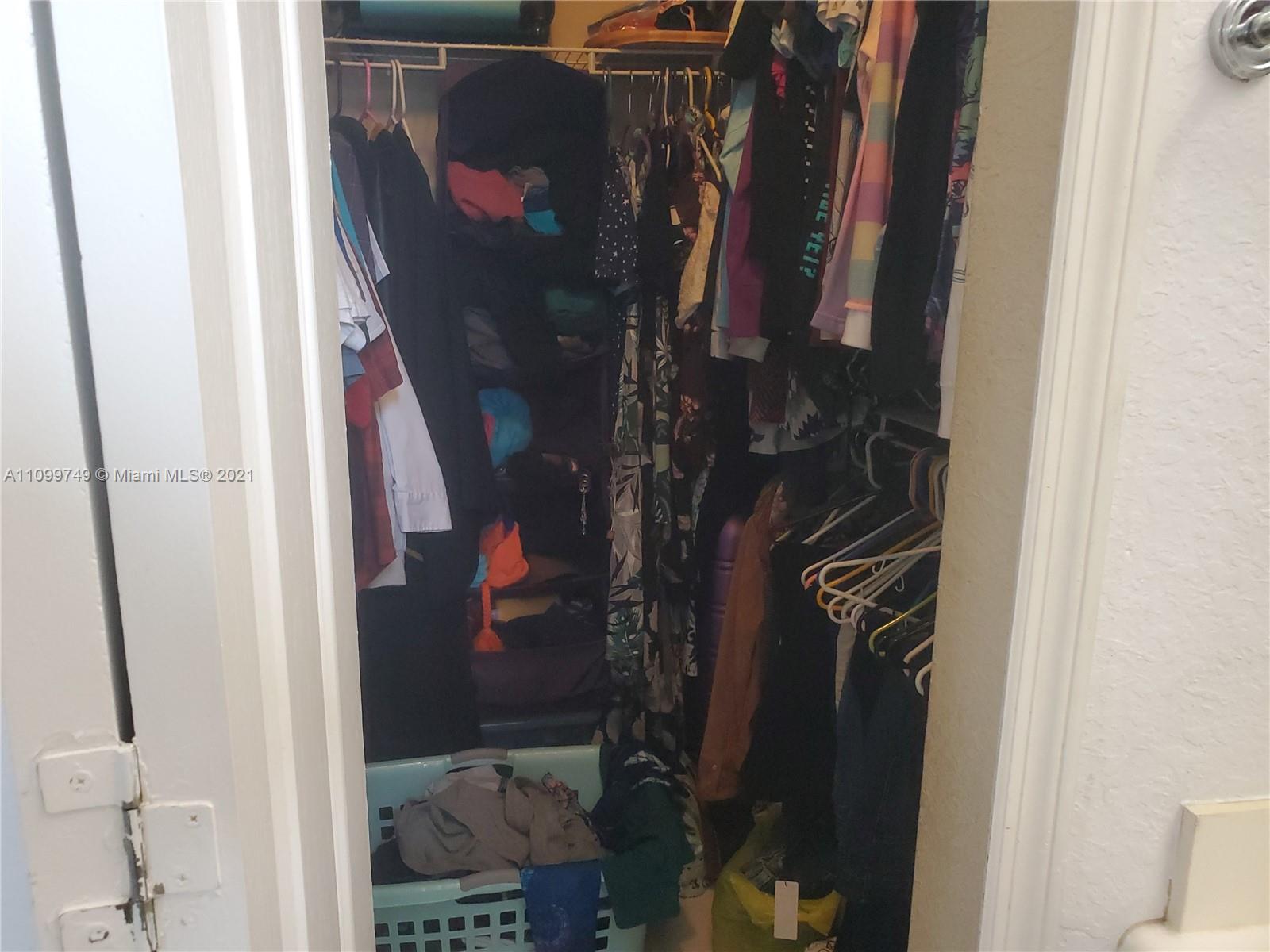 Hialeah Hialeah, FL 33018 - Photo 17 of 27 a close view of a bathroom