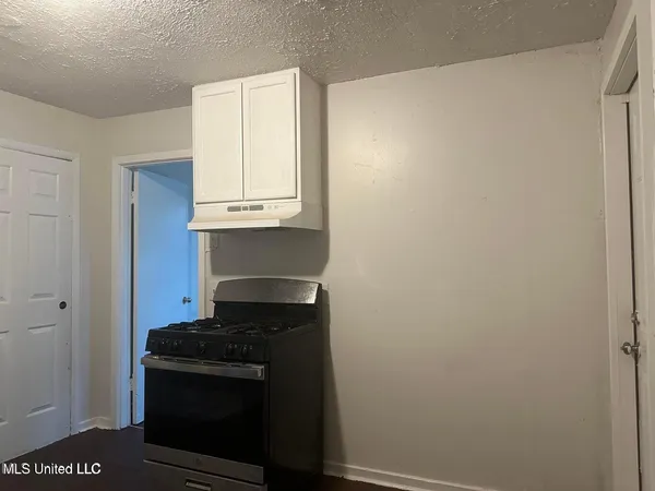 $75,900 | 2221 Woodlawn Street, Unit 23, Jackson, MS 39213