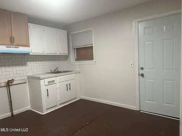 $75,900 | 2221 Woodlawn Street, Unit 23, Jackson, MS 39213