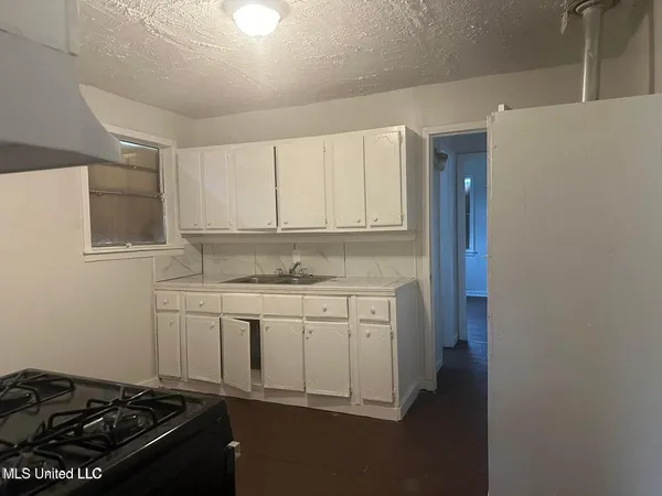 $75,900 | 2221 Woodlawn Street, Unit 23, Jackson, MS 39213