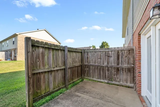 $1,025 | 125 Coyote Court, Unit 5, Clarksville, TN 37043