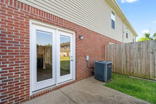 $1,025 | 125 Coyote Court, Unit 5, Clarksville, TN 37043